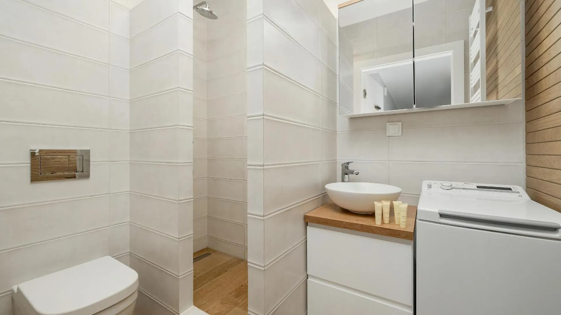 Jasny Apartament Blisko Starego Miasta We Wroclawiu By Rent Like Home Wroclaw